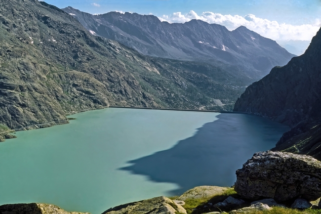 高山坝山水风景图片
