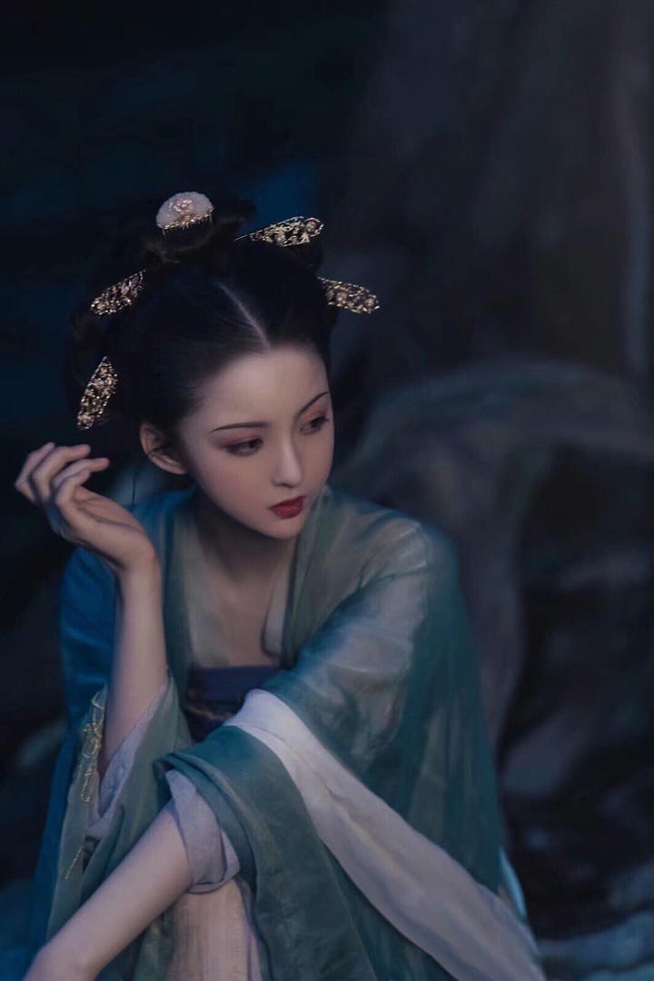 清纯气质古装美女古风艺术摄影图片