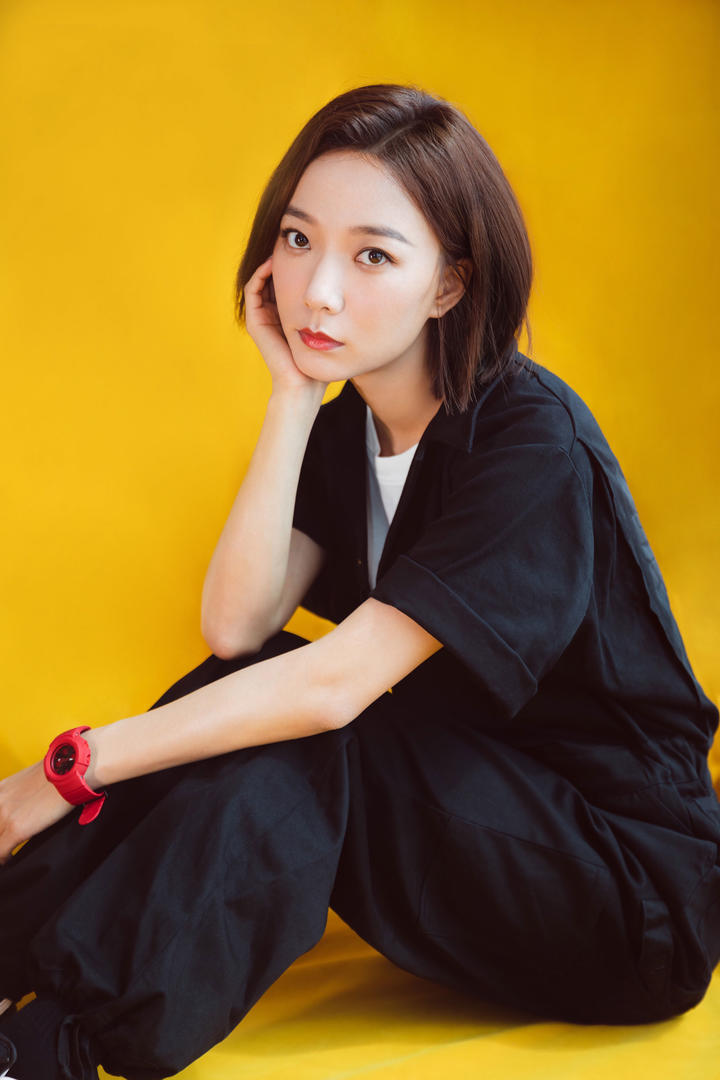 时尚美女明星王珞丹图片