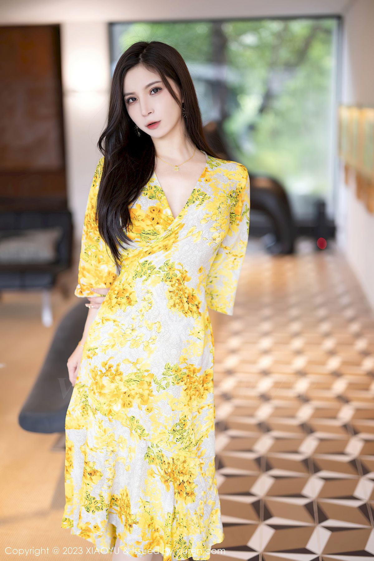 语画界美女模特小蛮妖Yummy黄色图案连衣长裙贵州旅拍