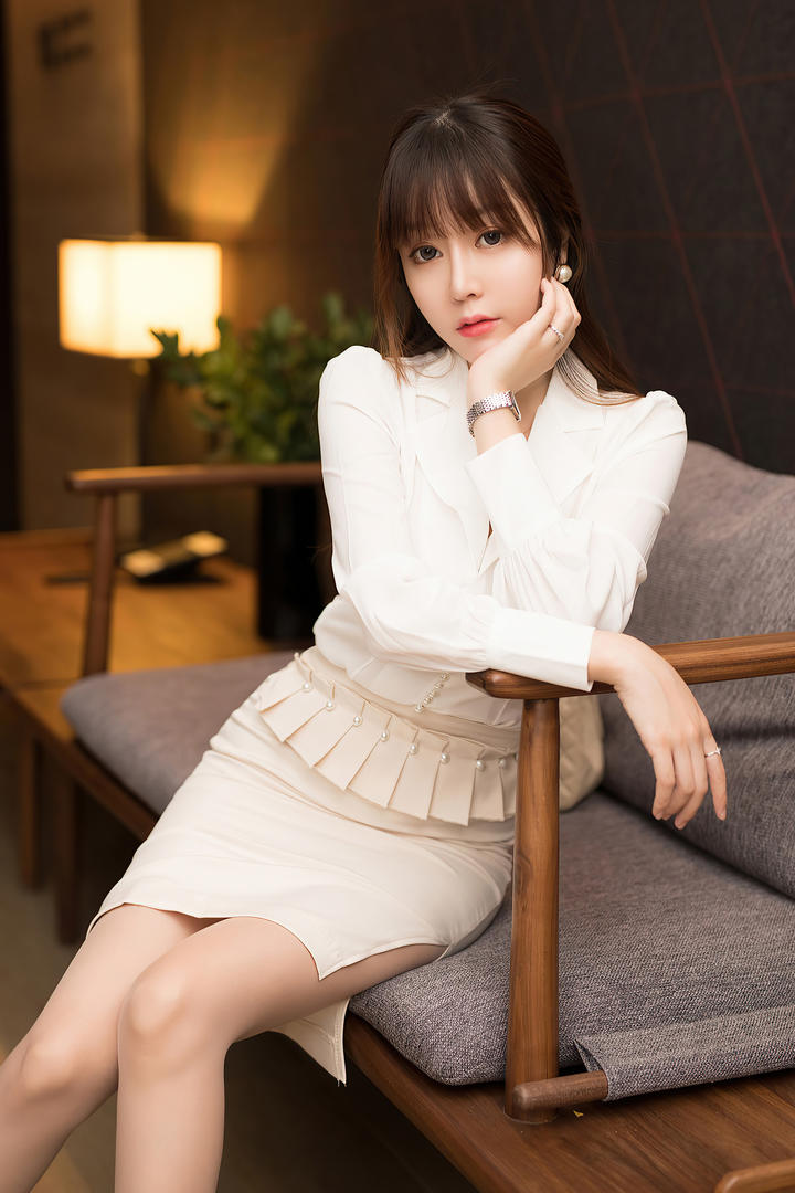 国产美女性感气质美女王雨纯高清写真图片