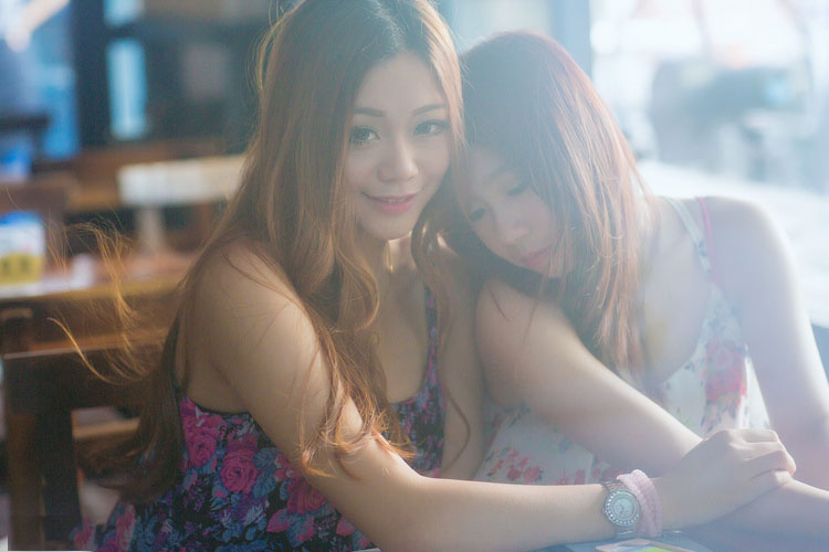 性感姐妹花的闺房之谜