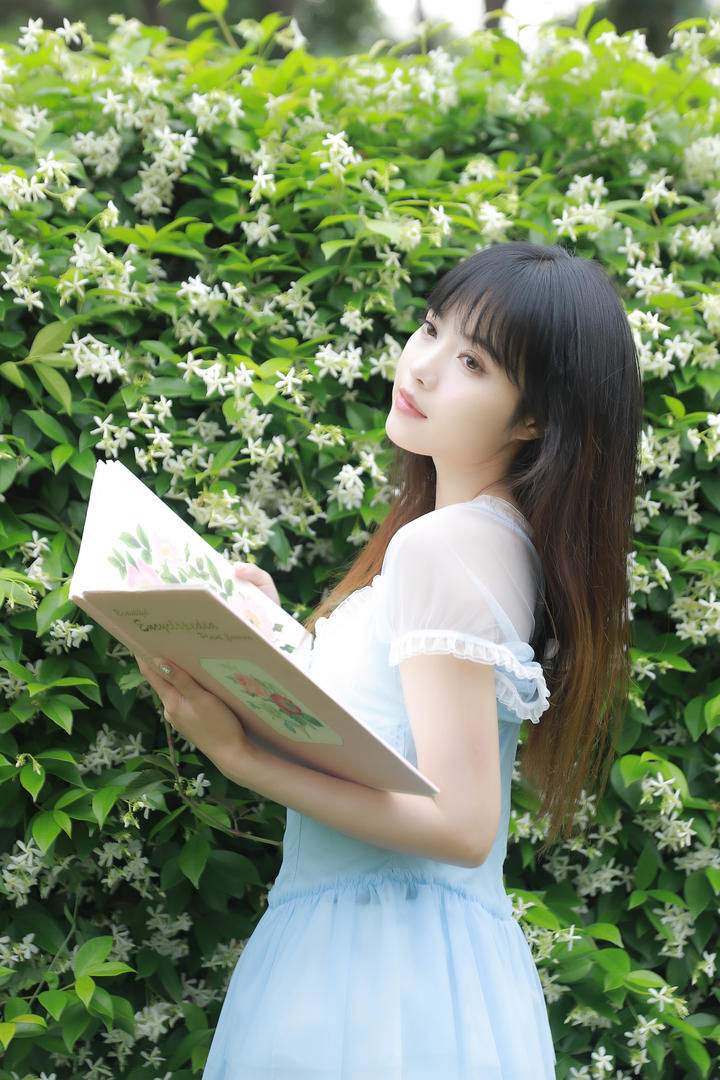 秀人网绝色校花女生私房写真