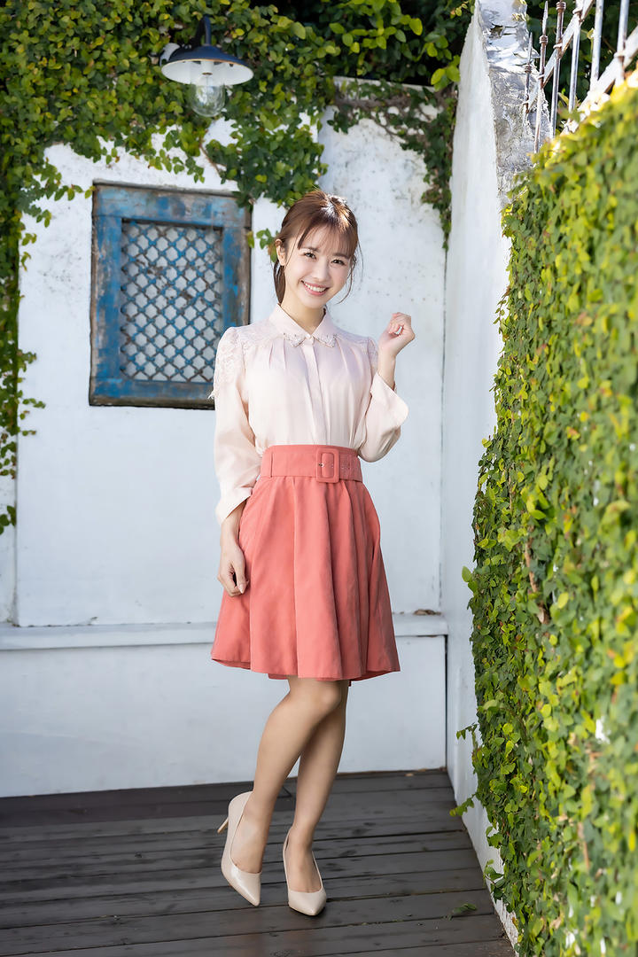 笑容灿烂的亚洲无码日本av天然素人美女图片