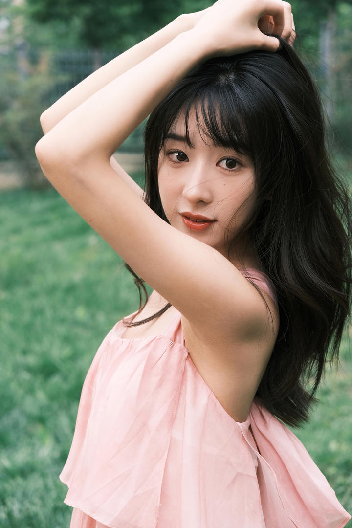 4K清纯少女户外唯美写真图片