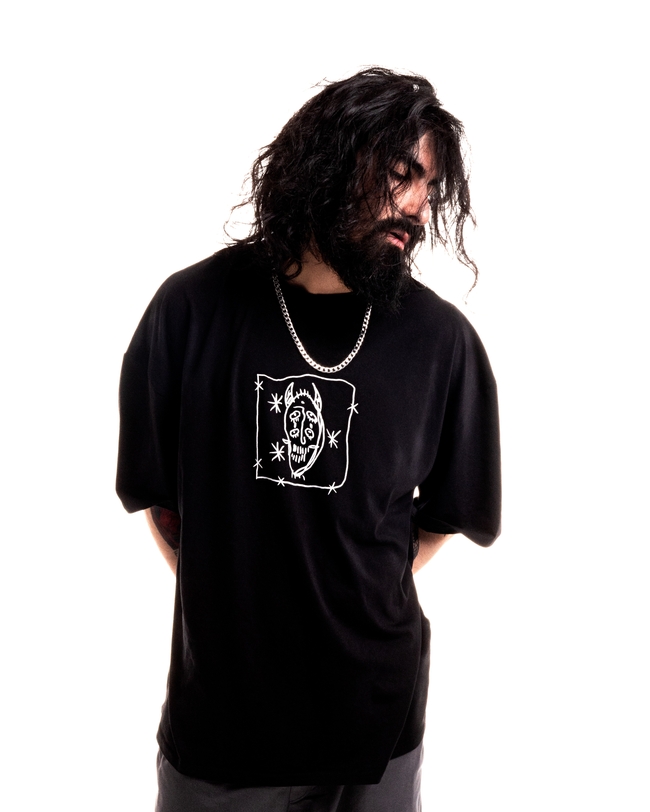 欧美潮流个性长发帅哥图片