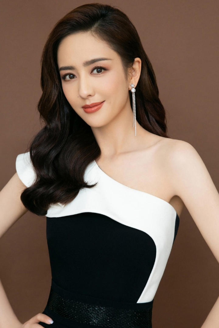 中国新疆甜美漂亮美女明星佟丽娅