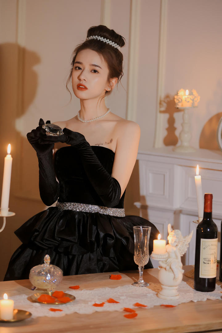 高贵气质美女艺术照