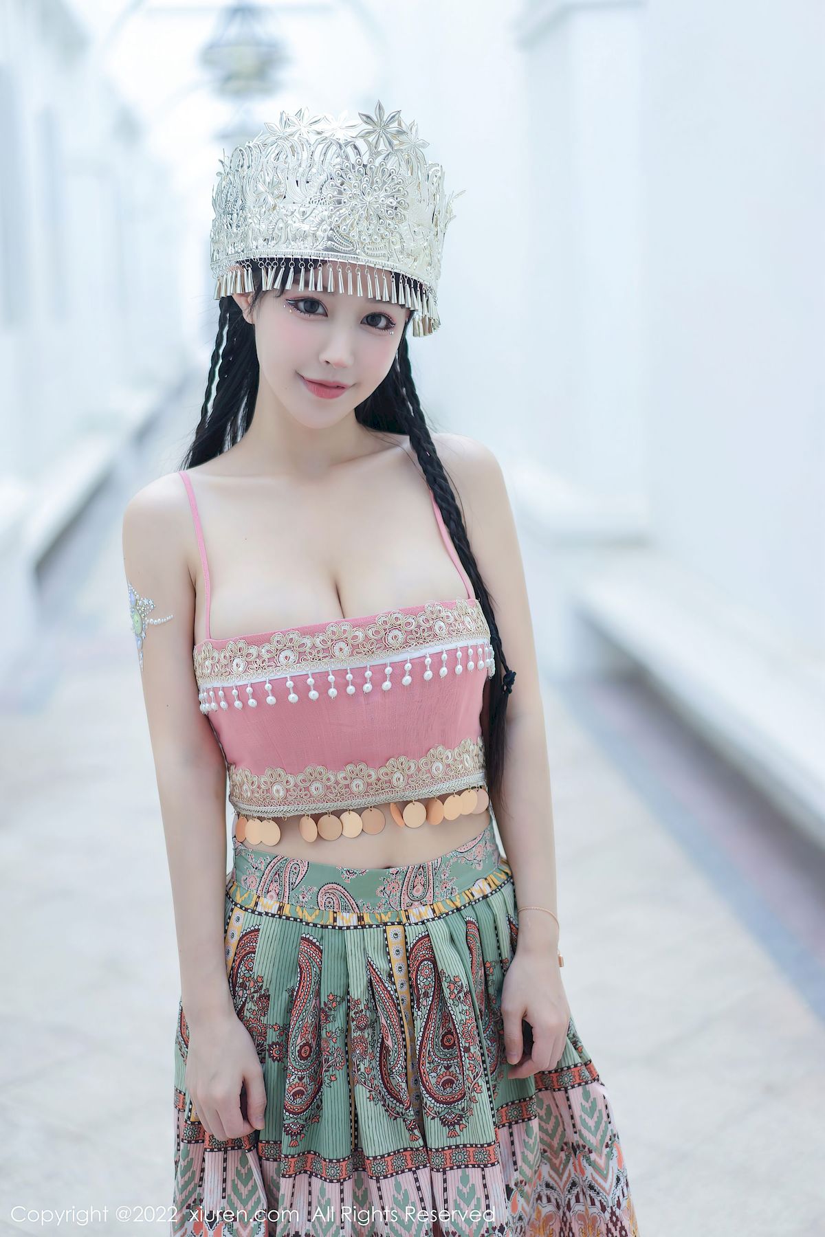 秀人网性感女神Flower朱可儿民族服饰装扮西双版纳旅拍