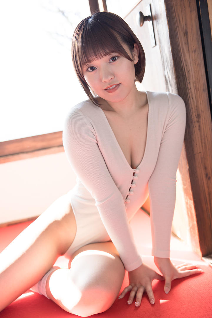 亚洲在线精品清纯日本可爱女生内衣性感艺术照片