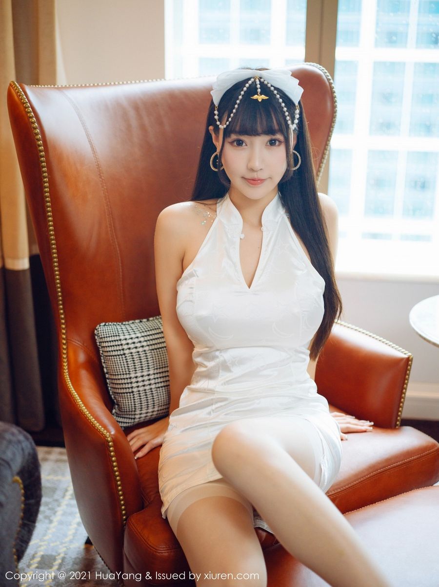 花漾Show性感女神Flower朱可儿真空旗袍+白丝吊袜系列澳门旅拍