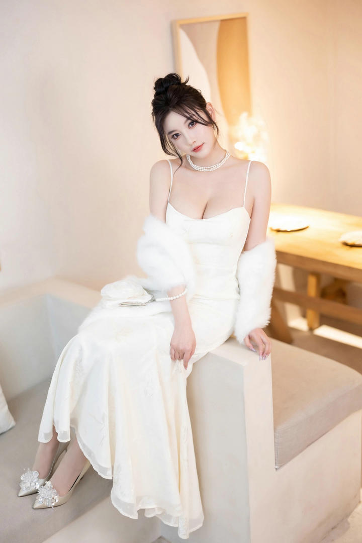 亚洲嫩模杨晨晨个人大胆私房照美女大全