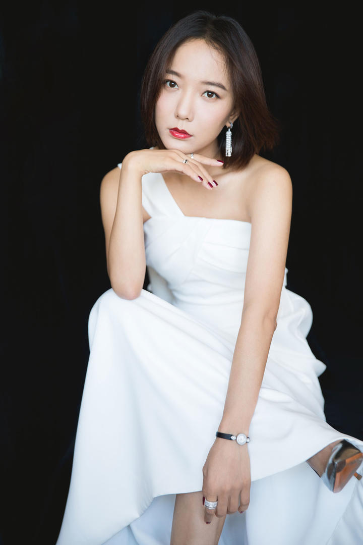 时尚漂亮的中国美女明星王珞丹高清图片