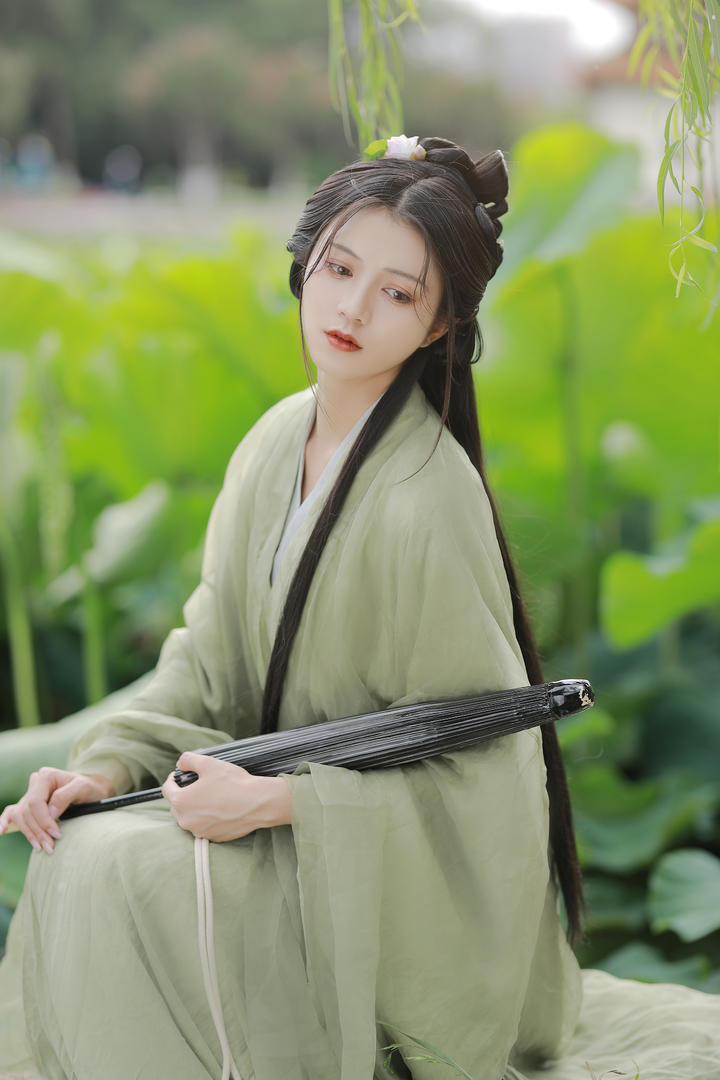 绝色美女白蛇传青青古装艺术照图片