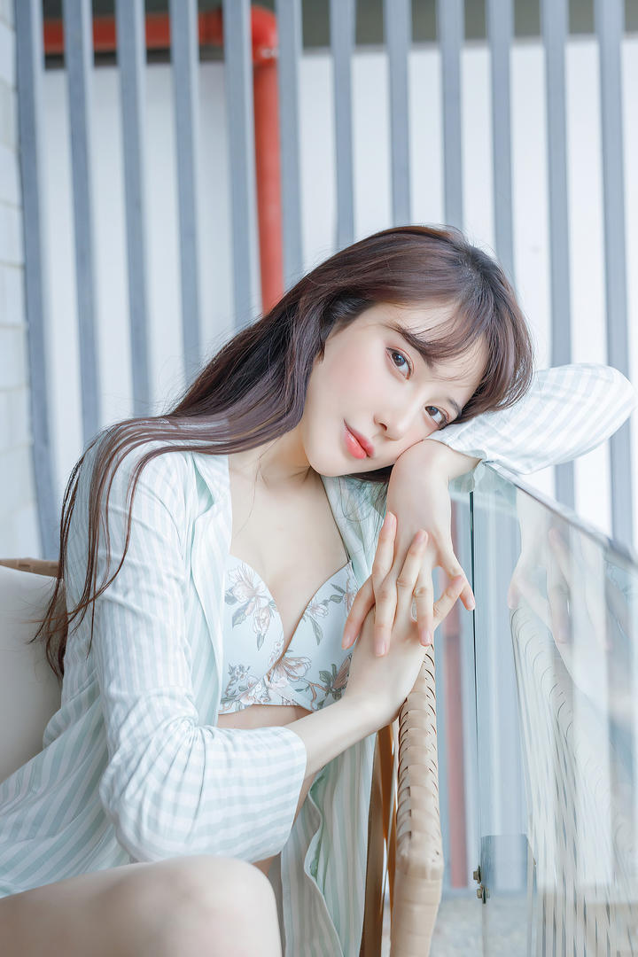 极品国模性感女神美女大尺度写真