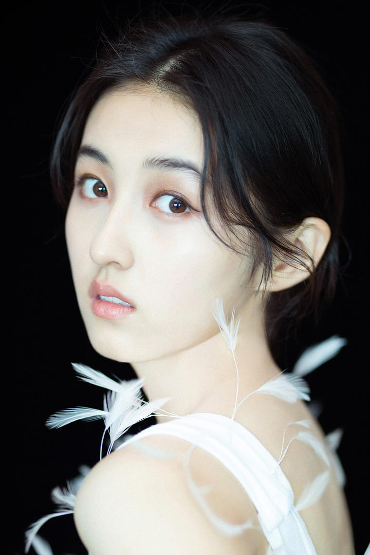 超高清00后女演员张子枫特写图片