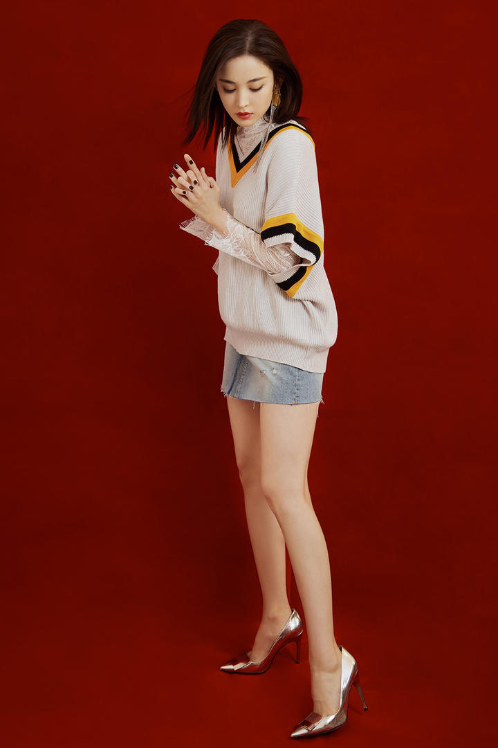 高清气质超短裙美女古力娜扎写真