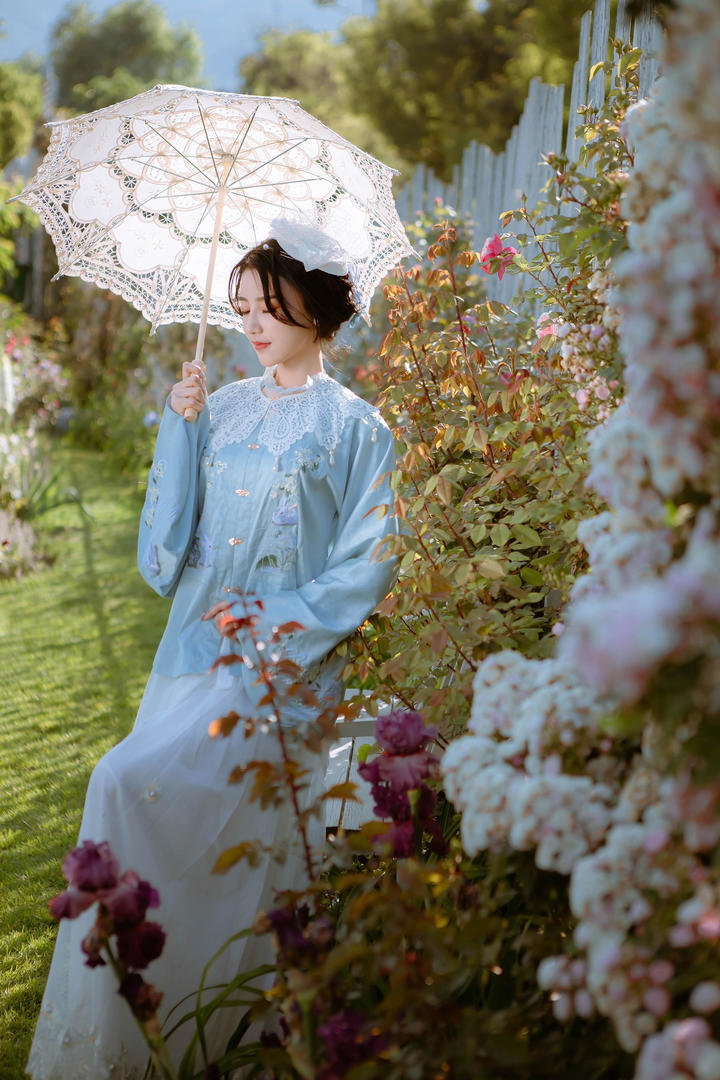 唯美清纯女生户外摄影壁纸图片大全