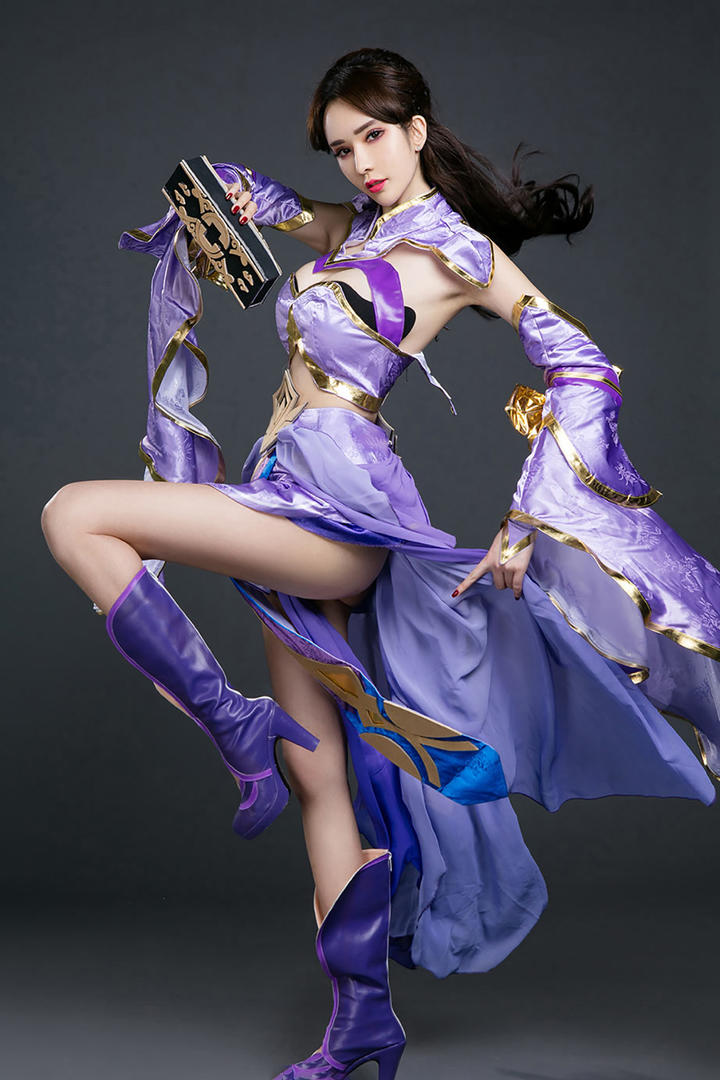 穿着古装的极品美女人体艺术图片萌琪琪