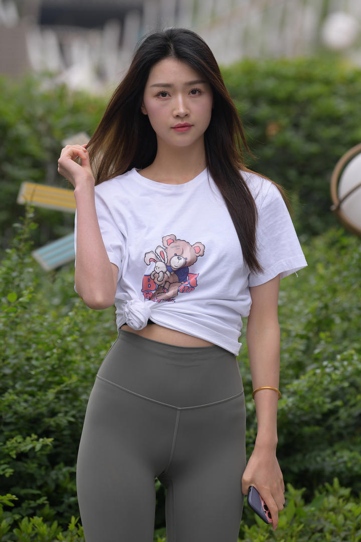 99精品国内街拍紧身裤美女套图免费