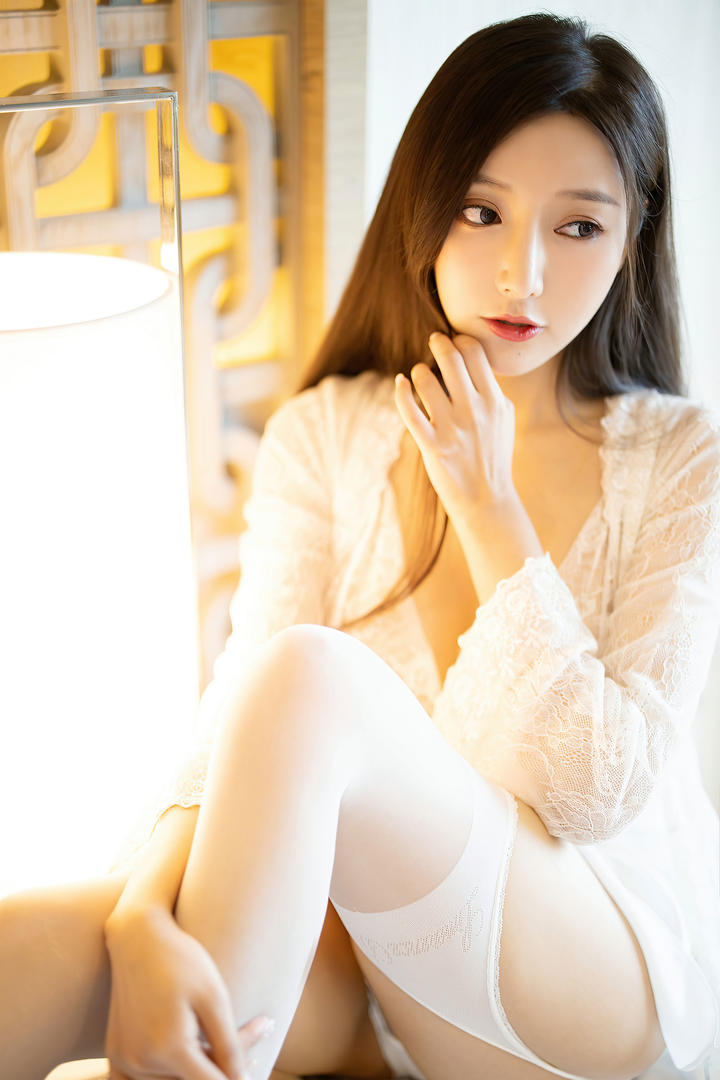 4K超清秀人网美女模特王馨瑶精品写真套图