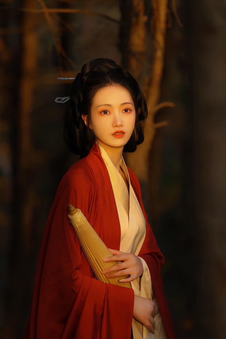 中国古典汉服美女高清艺术照摄影图片