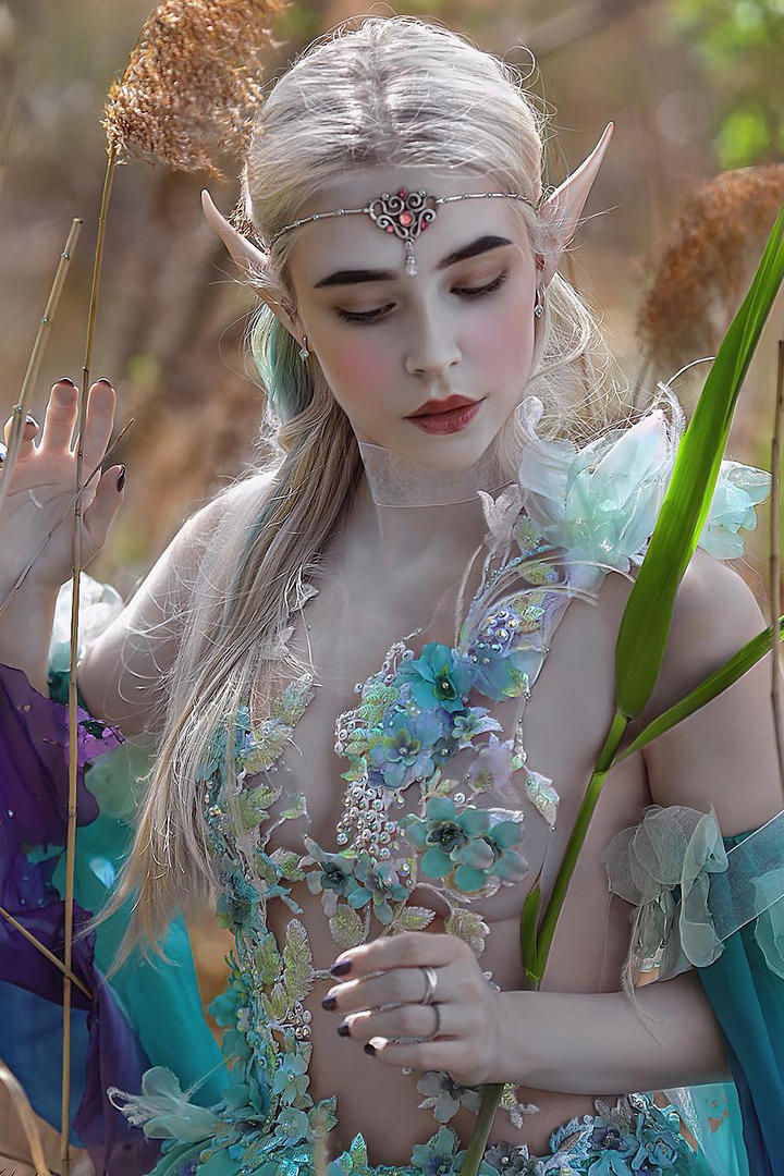 欧美精灵美女人像艺术摄影图片