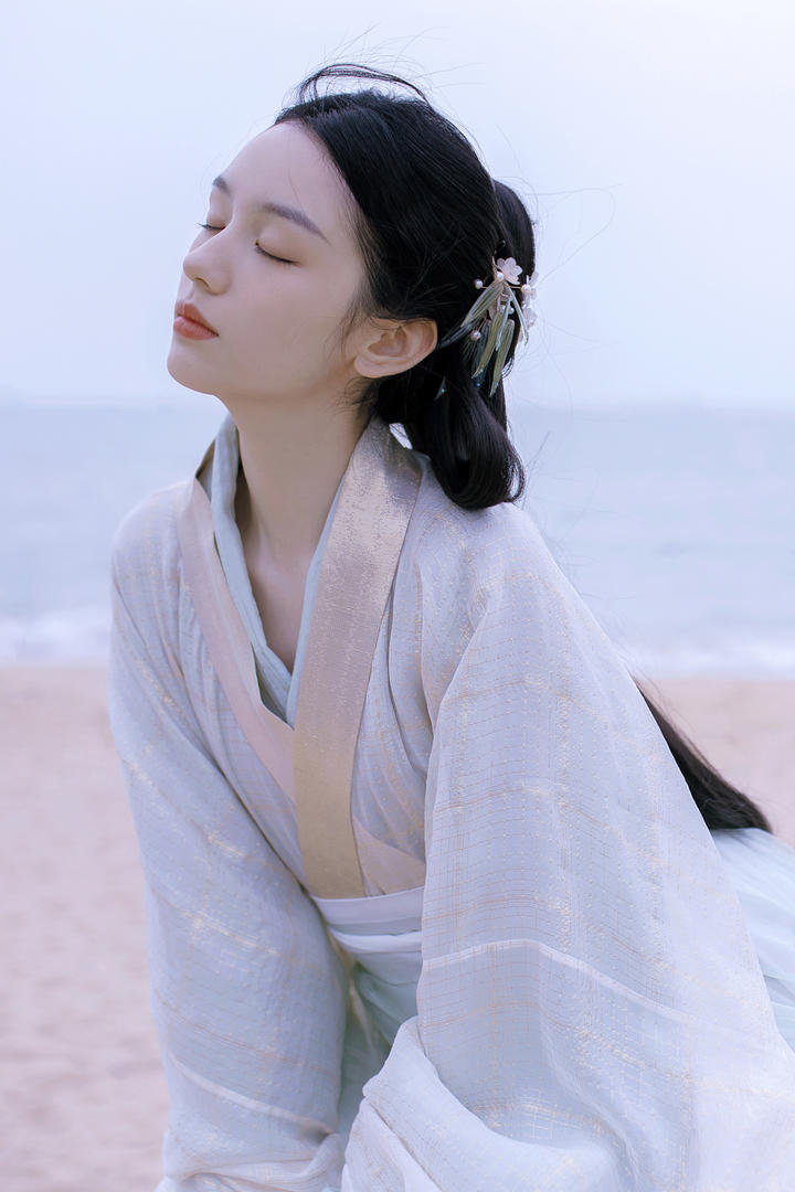 超高清海边白衣古装美女精美壁纸图片