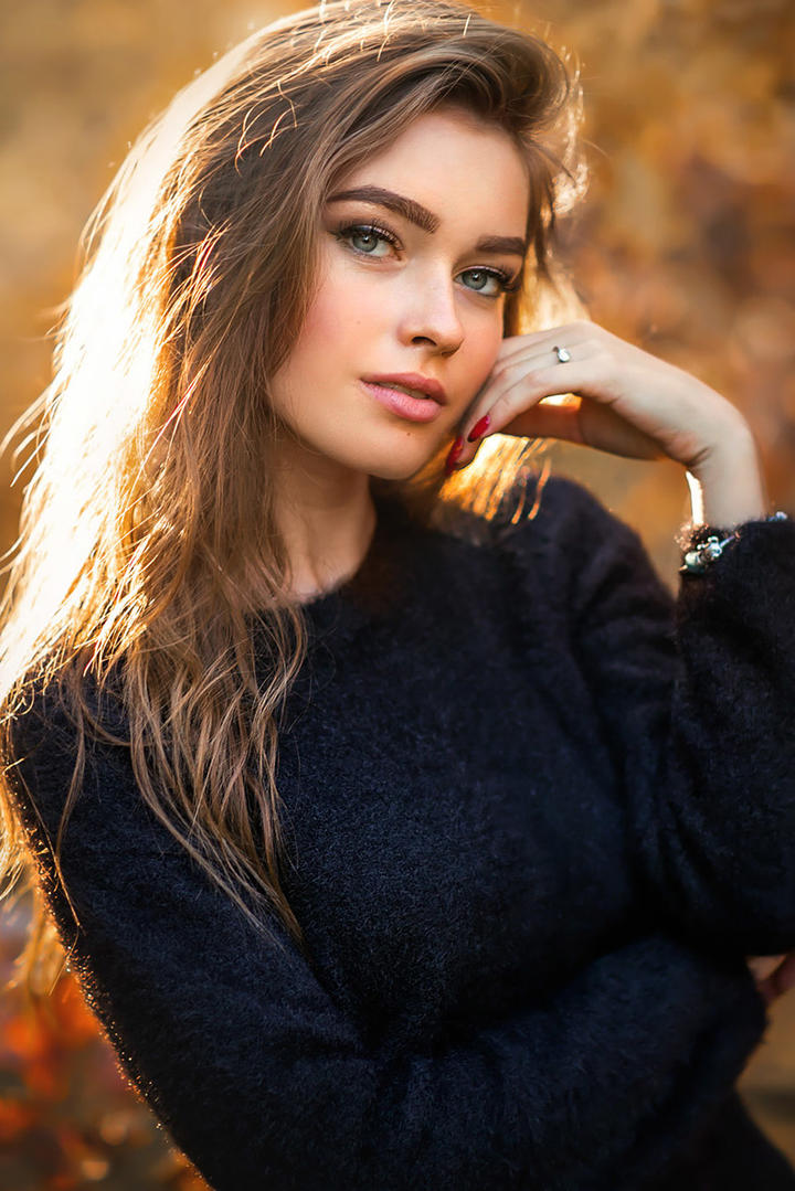 欧美金发碧眼美女人像艺术摄影图片