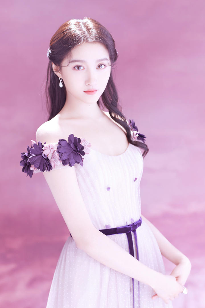 清纯甜美的女明星关晓彤高清壁纸图片大全