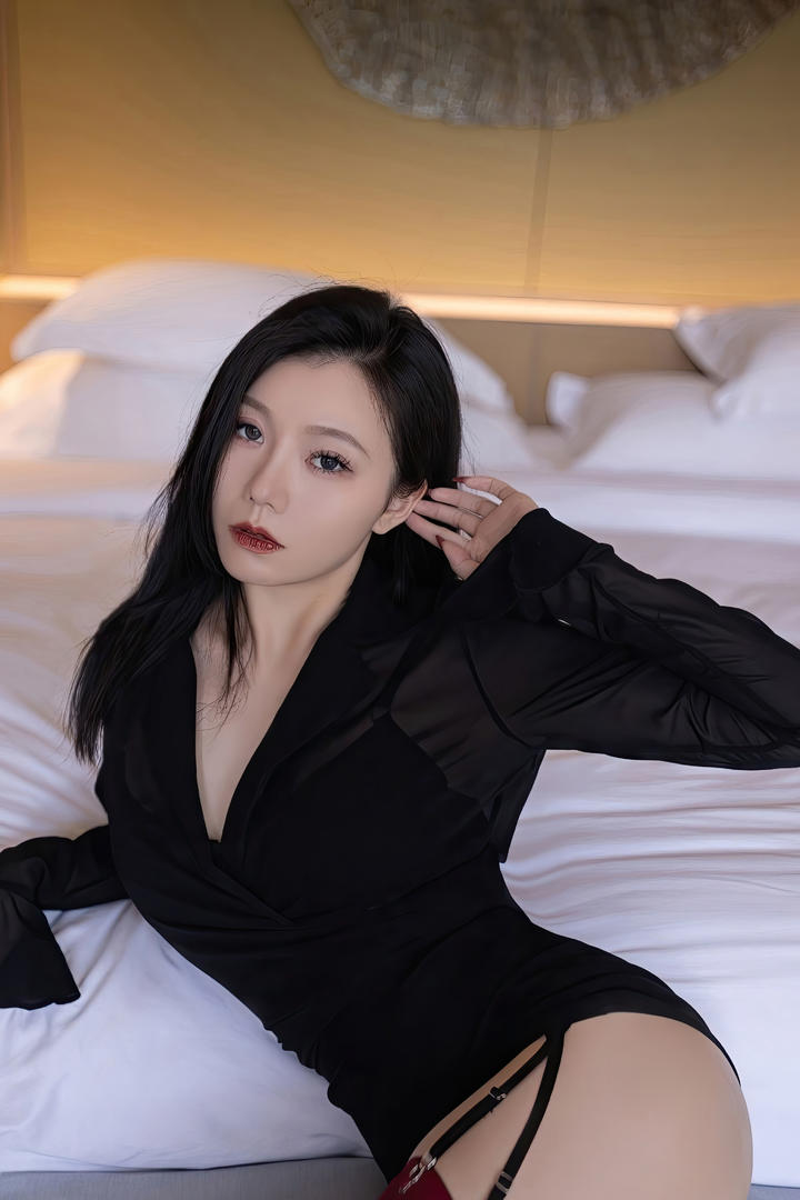 国产精品嫩模自拍安然美女写真图片