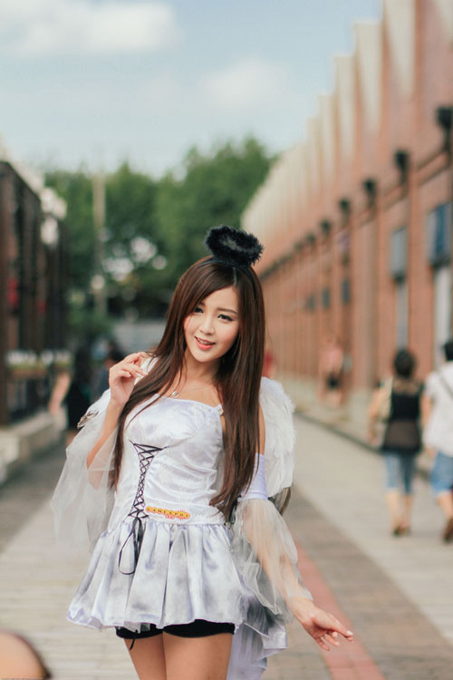 街头遇见的迷人可爱小天使