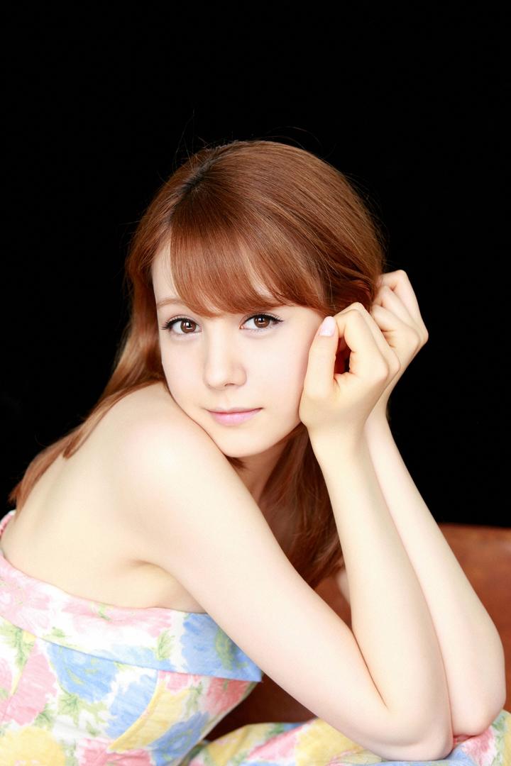 肤白貌美的日本甜美小姐姐美女高清壁纸图片专辑