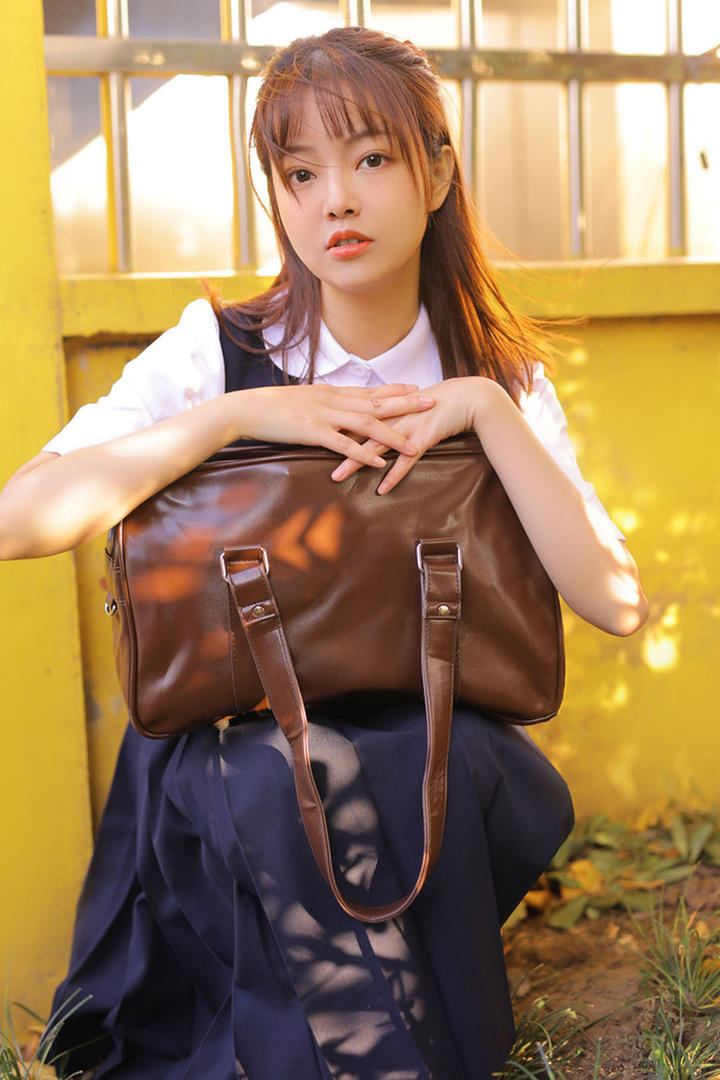 可爱女生头像高清美女学生图片