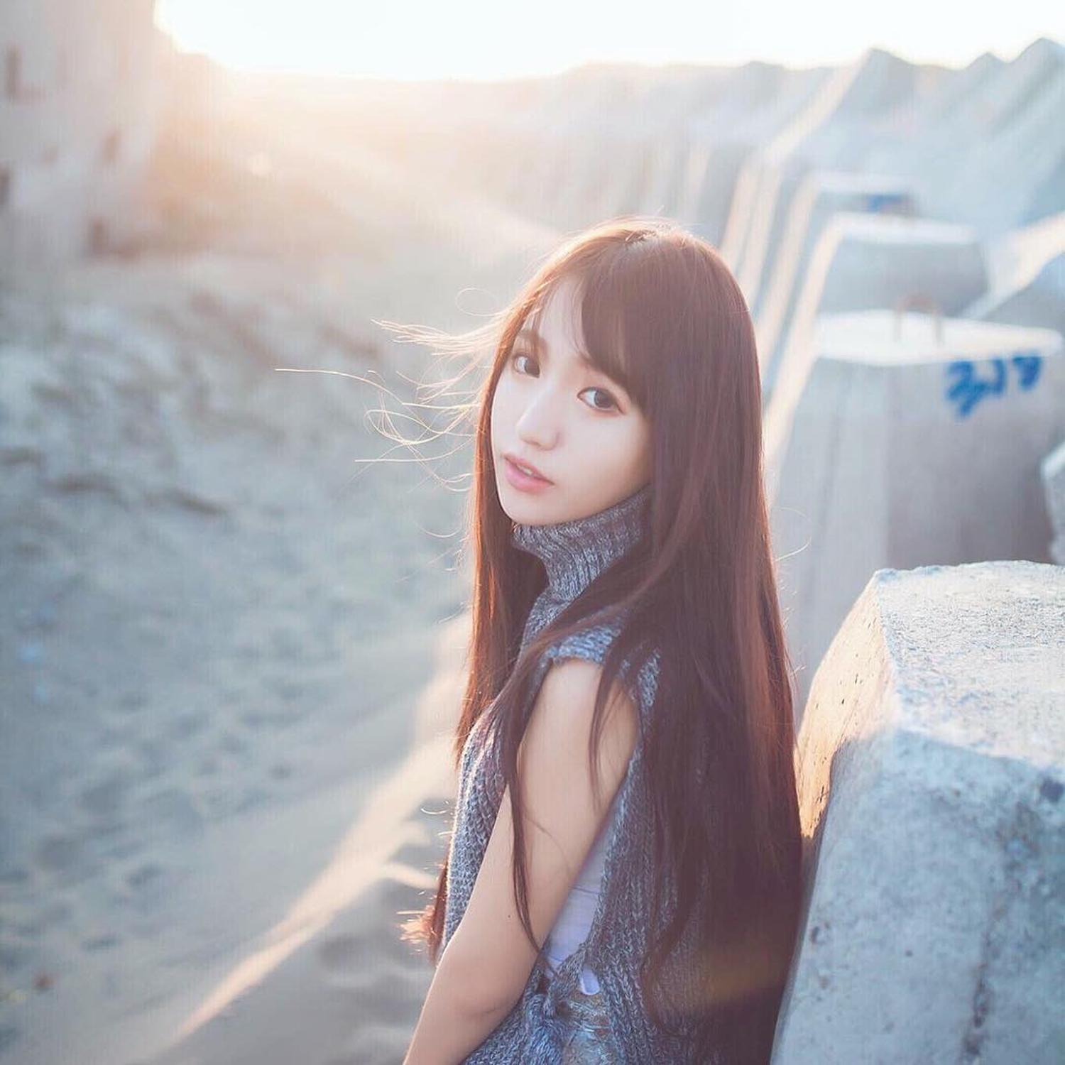 台湾美女校花比比儿精致五官气质美丽养眼有内涵