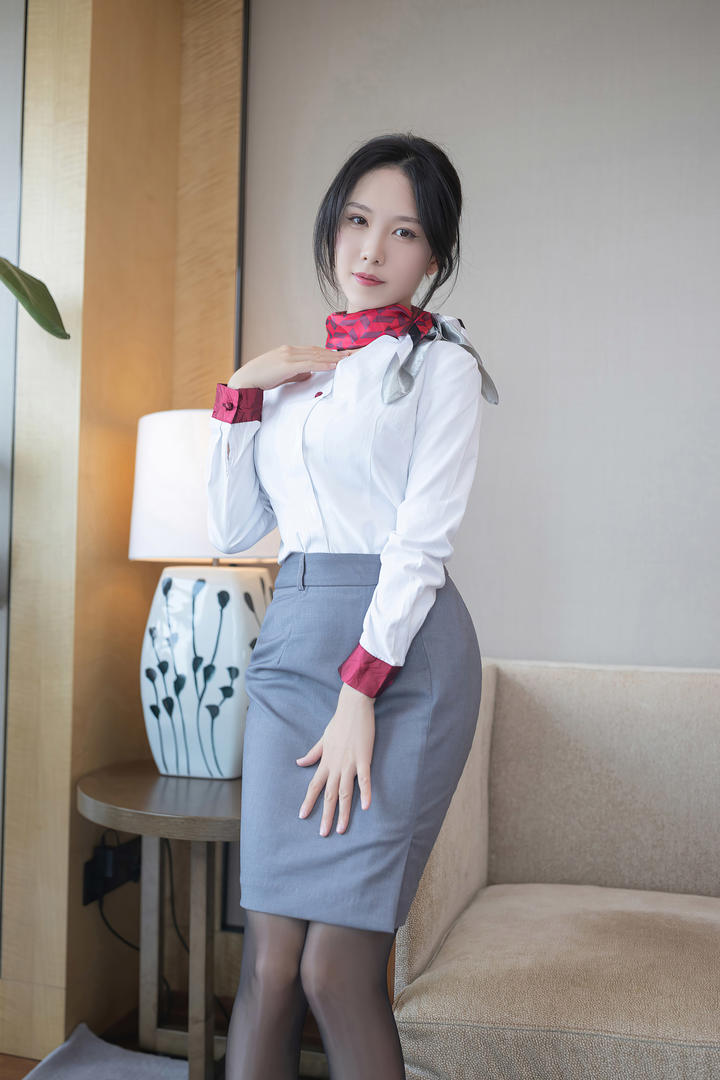 穿空姐制服的性感美女利世高清壁纸图片大全