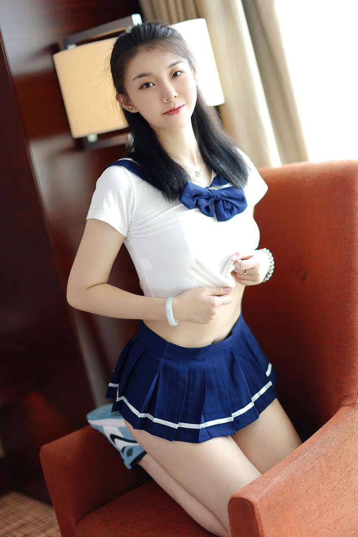 高清国产极品人体美女模特清纯艺术照