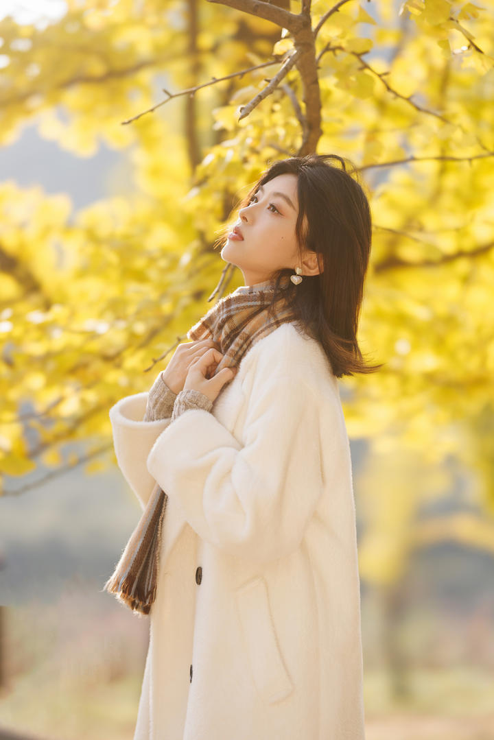清纯唯美女生秋日摄影写真图片