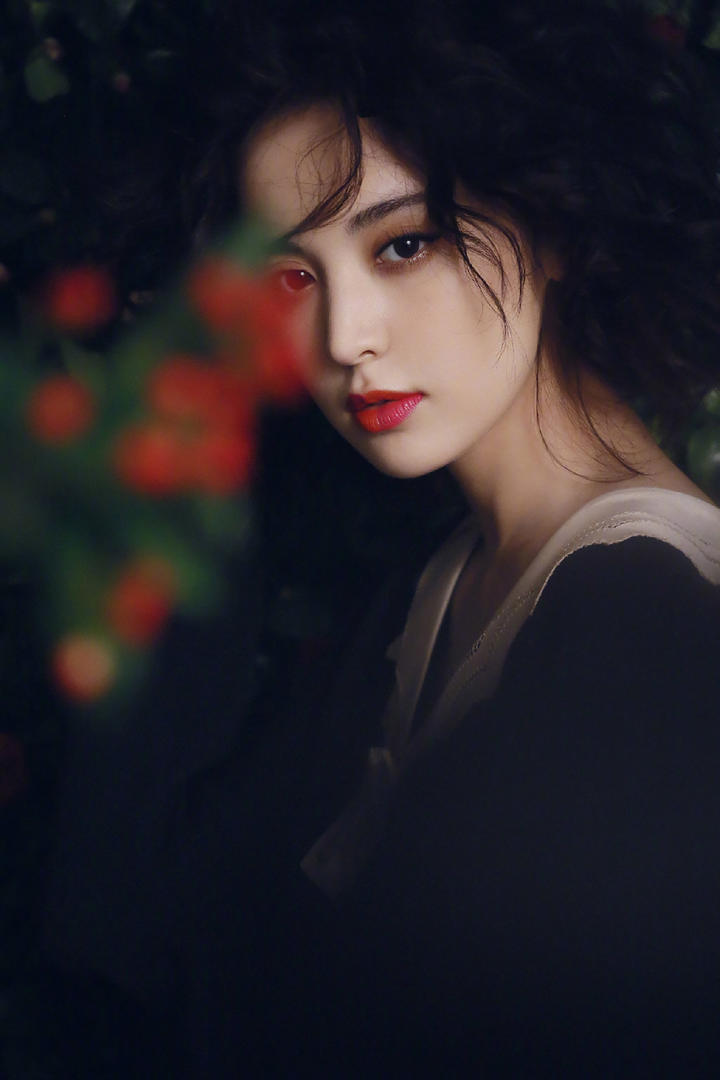 中国当红花旦古力娜扎高清女明星壁纸图片