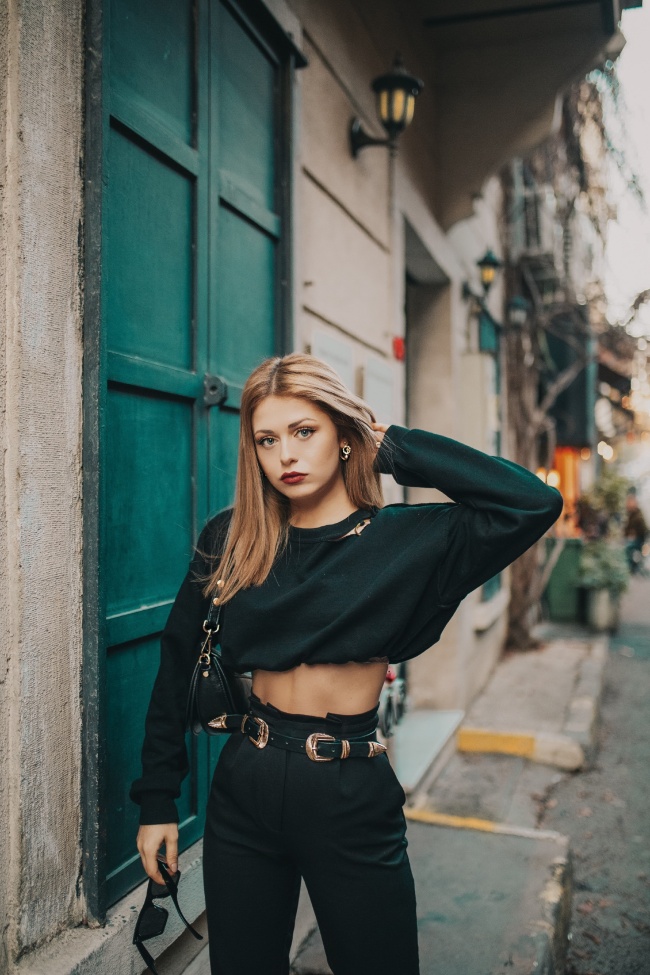 小蛮腰街拍美女写真图片