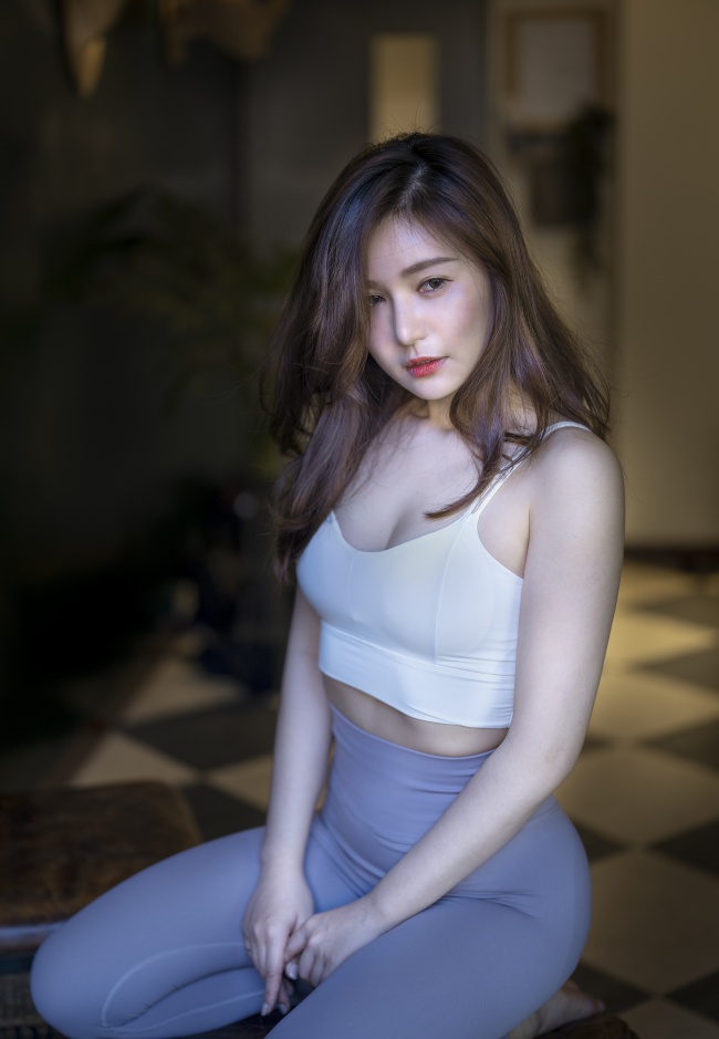 女生个人高清人体图片