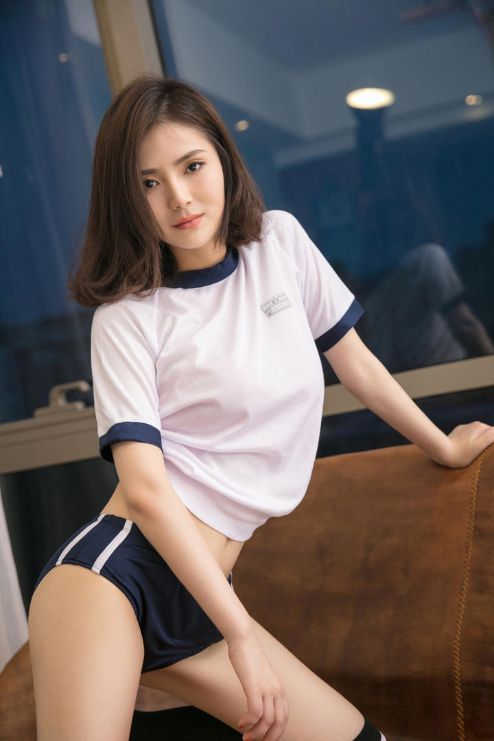 高清短发性感美女写真