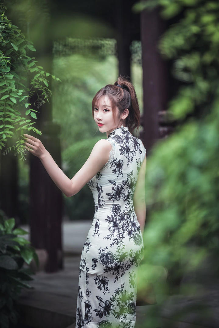 超清唯美旗袍美女写真图片