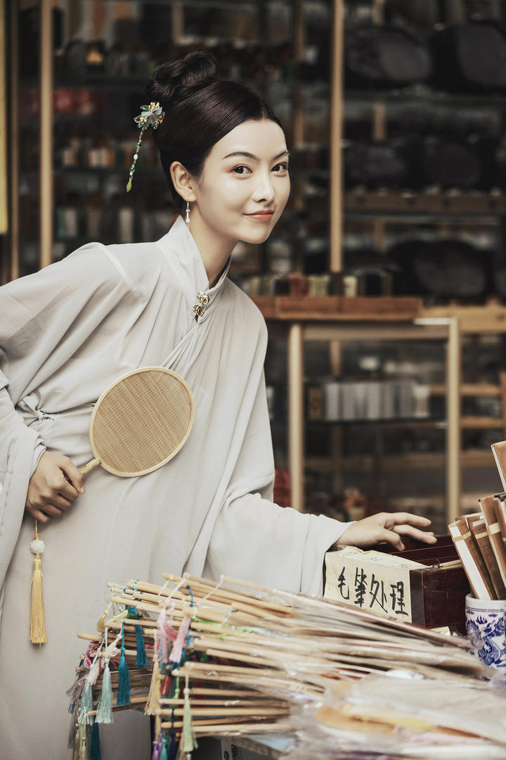 甜美的古装汉服小姐姐高清图片