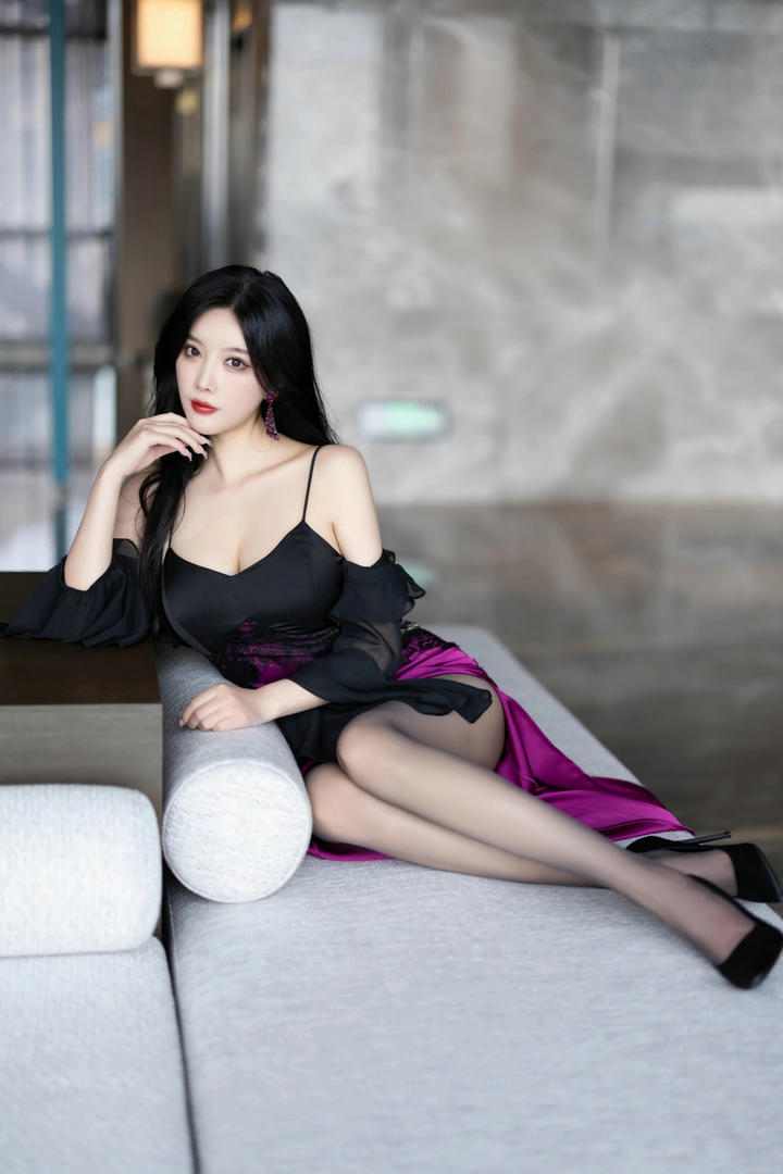 国产美女模特杨晨晨美女丝袜诱惑写真图片