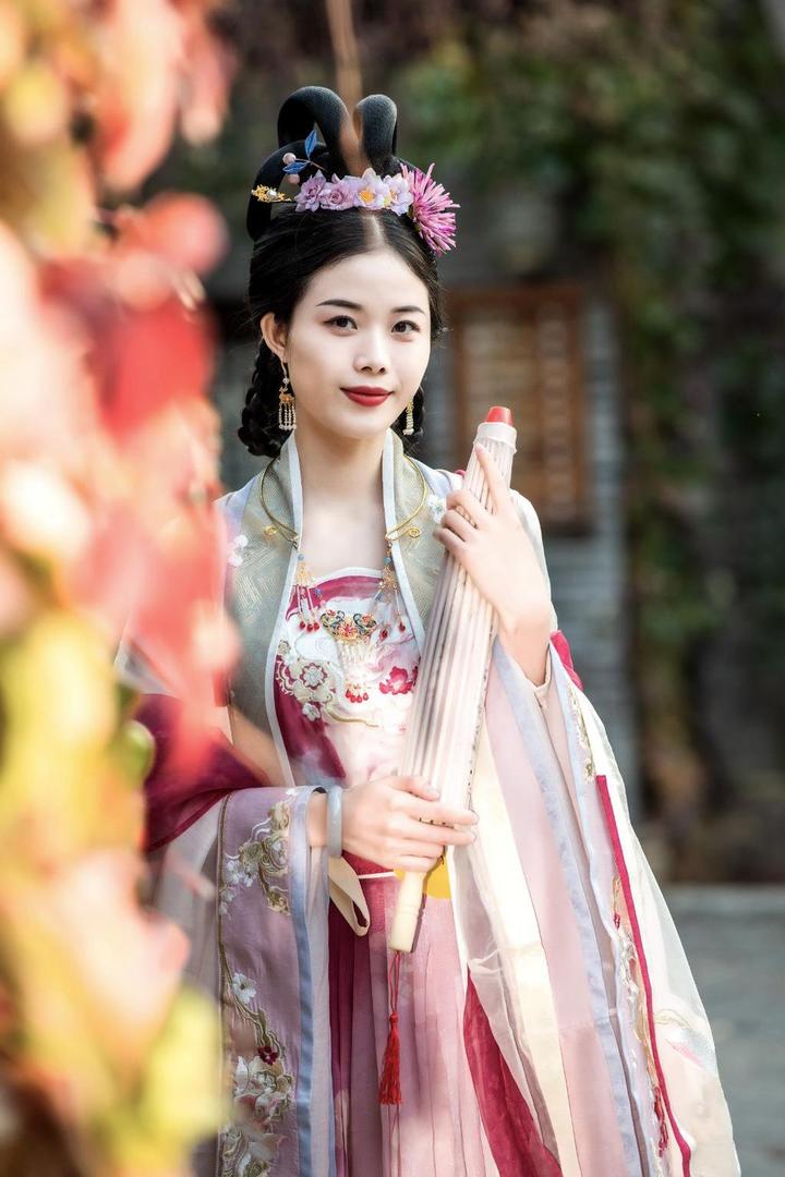 拿着油纸伞的唯美古风头像女图片