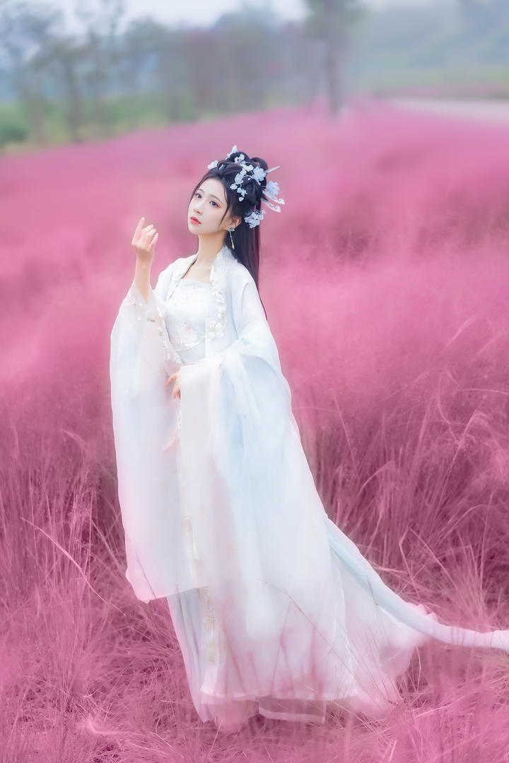 白衣古装美女艺术摄影壁纸图片
