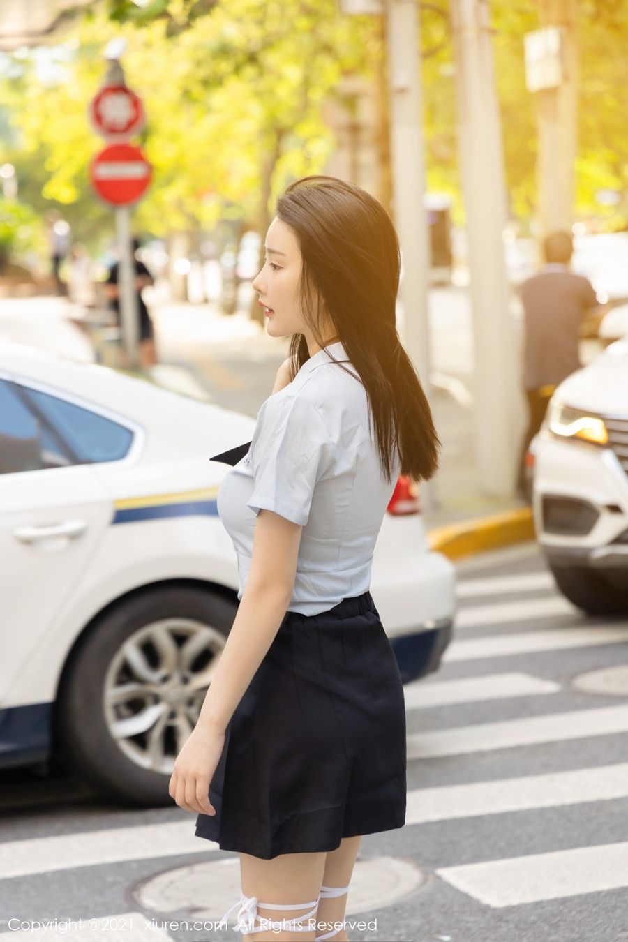 秀人网新人模特summer宝宝长筒袜JK制服内衣系列首套写真