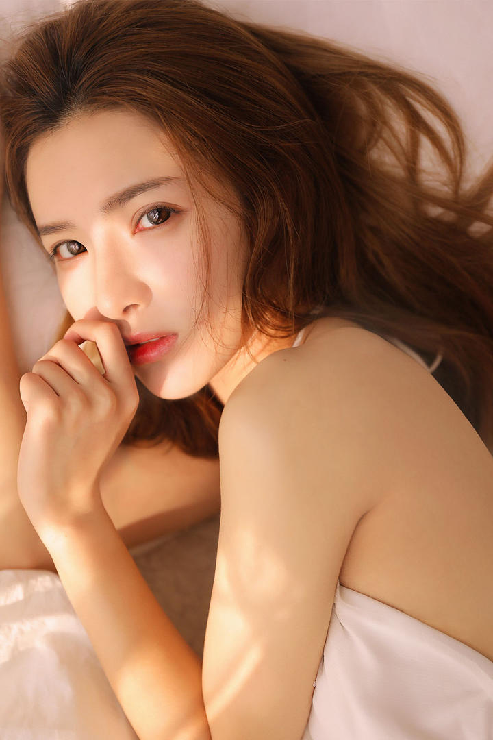 睡眼朦胧的清纯美女主播女生头像图片大全
