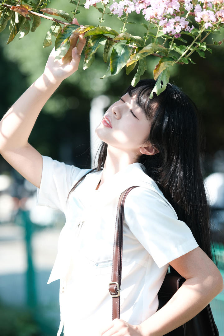 4K清纯学妹壁纸图片